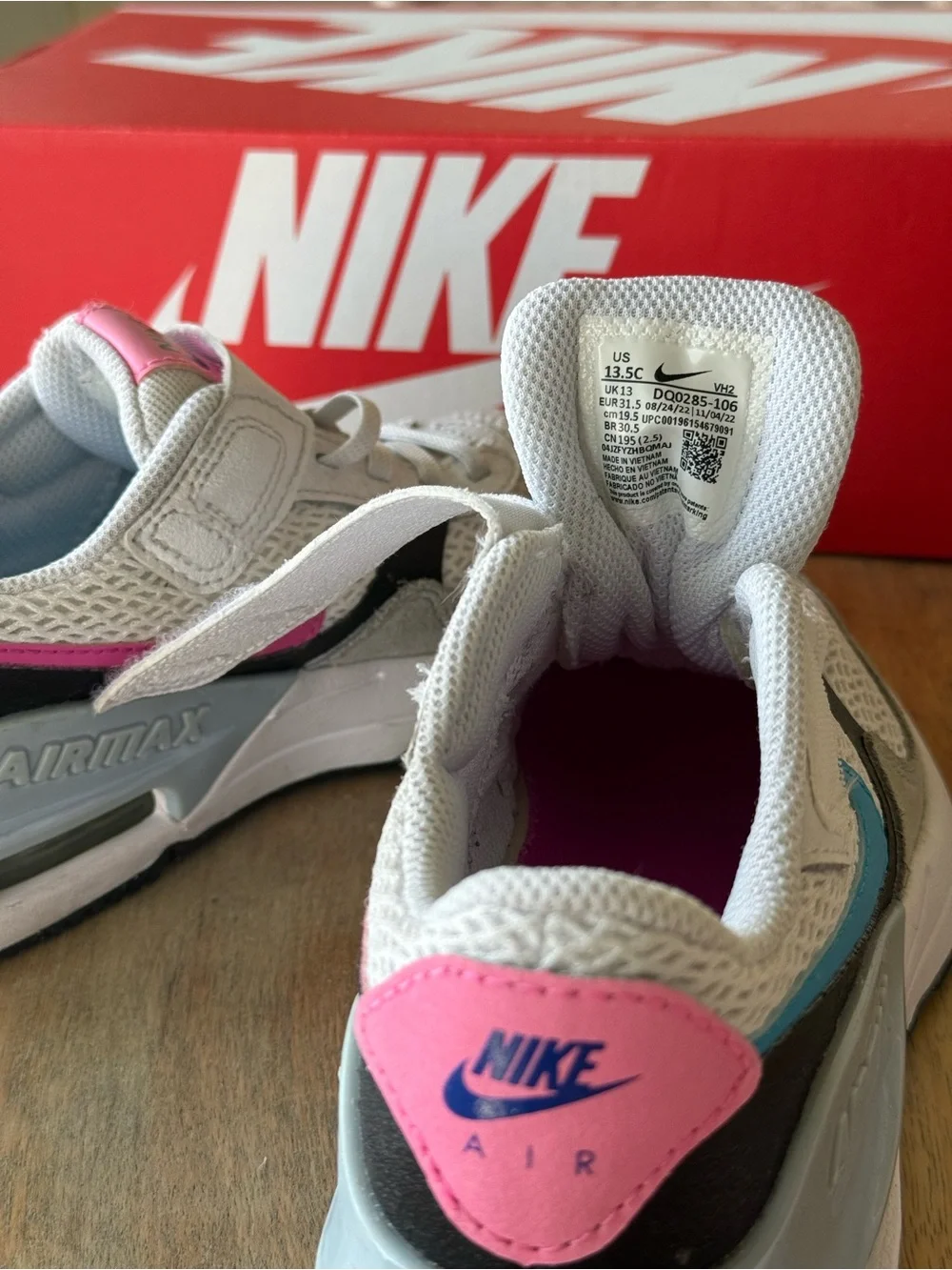 Nike lightweight kids
